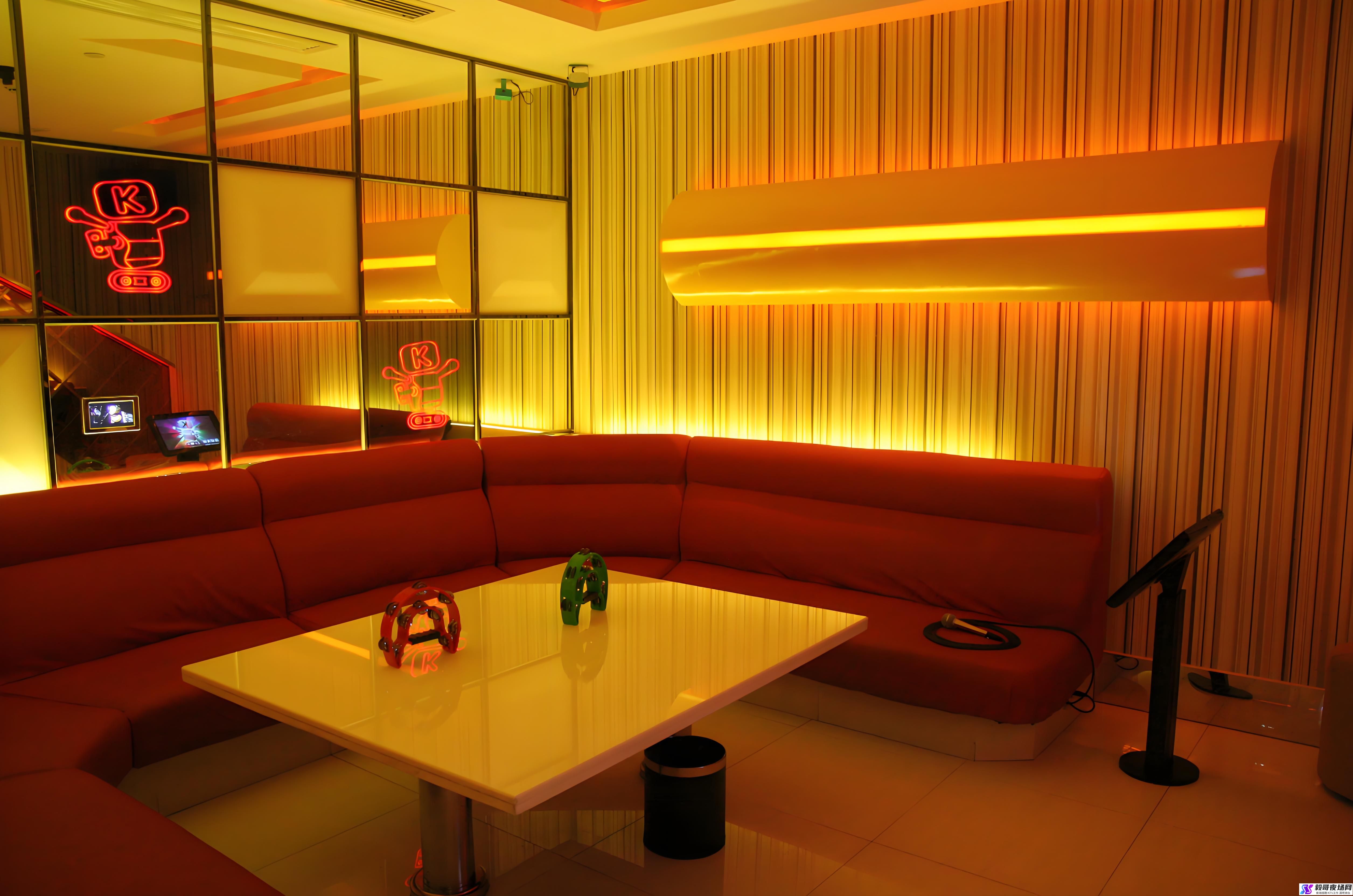 都市璀璨夜总会高薪诚聘英才，邀您共创辉煌